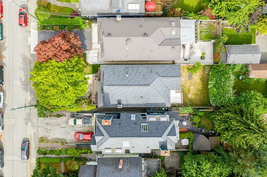 3226 W 5th Avenue Vancouver, BC - 21