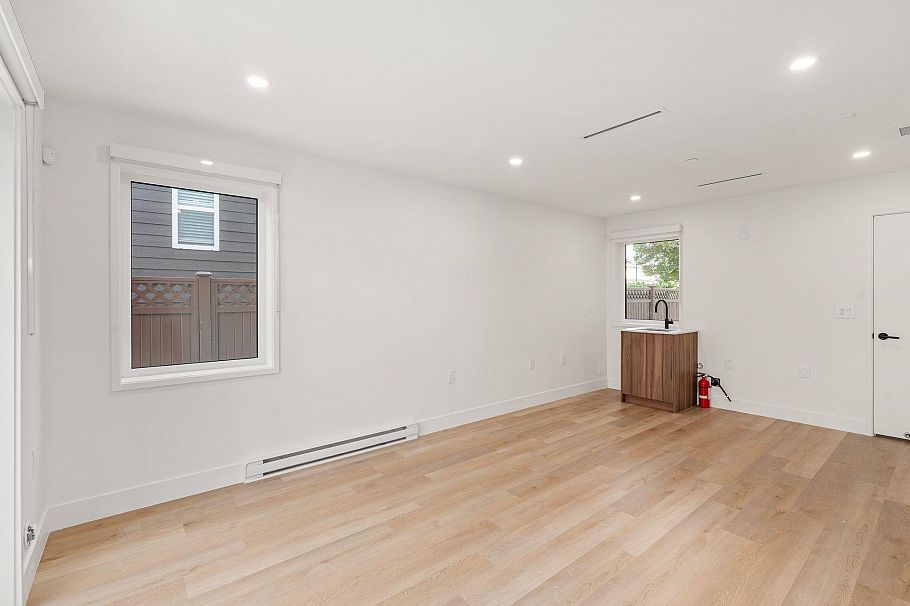 SL 3 2333 E 54th Avenue Vancouver, BC - 26
