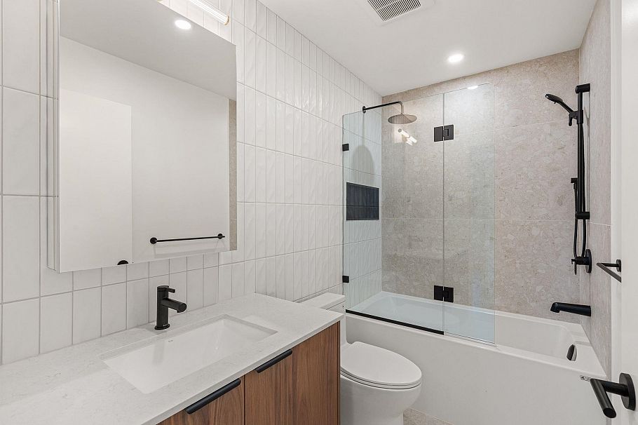 SL 2 2333 E 54th Avenue Vancouver, BC - 23