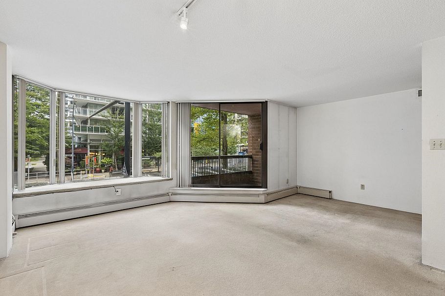 304 1330 Burrard Street Vancouver, BC - 10