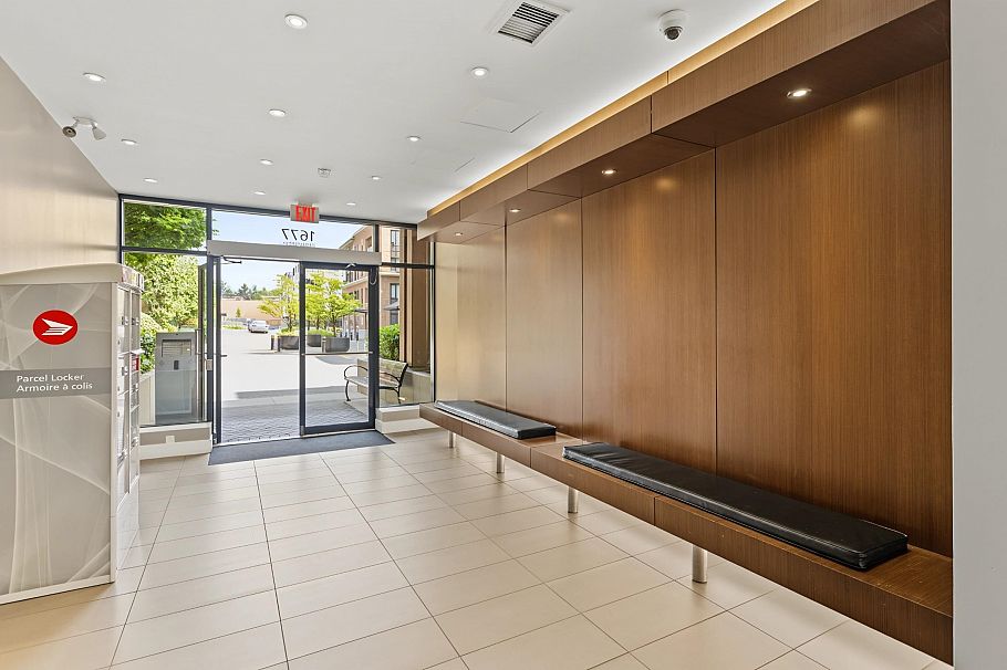 210 1677 Lloyd Avenue North Vancouver, BC - 28