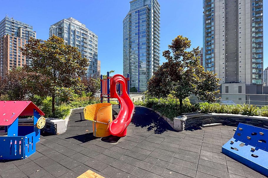 906 535 Smithe Street Vancouver, BC - 26