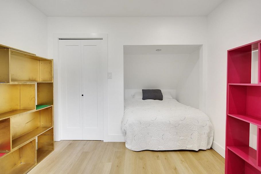 2977 W 6th Avenue Vancouver, BC - 32