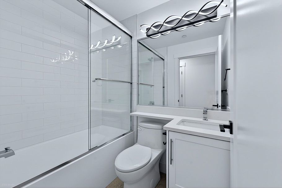 4990 Sherbrooke Street Vancouver, BC - 24