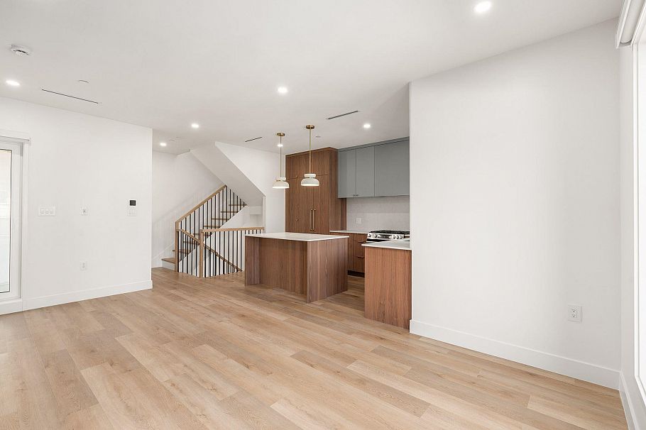 SL 3 2333 E 54th Avenue Vancouver, BC - 13