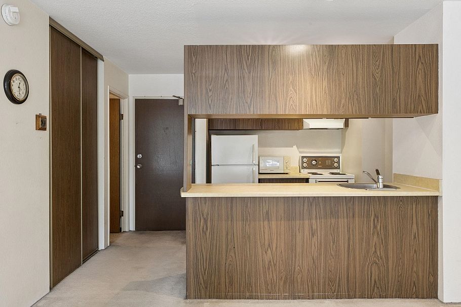 304 1330 Burrard Street Vancouver, BC - 12
