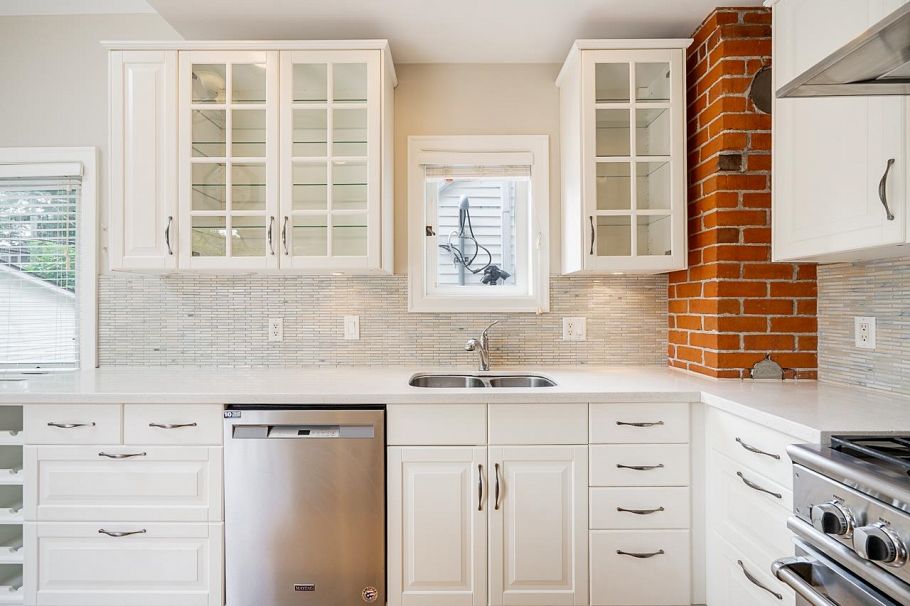 242 W 21st Avenue Vancouver, BC - 9