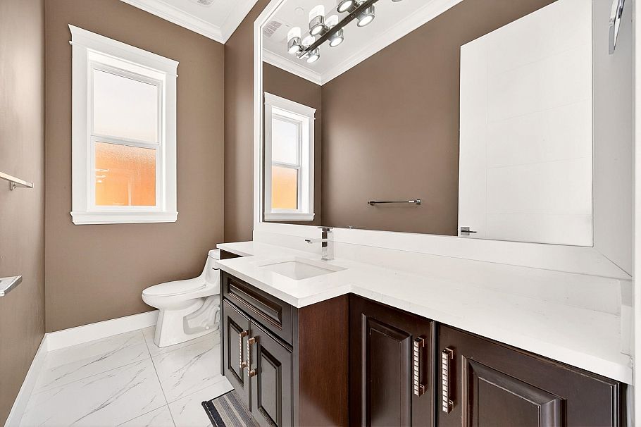 8068 Haig Street Vancouver, BC - 10