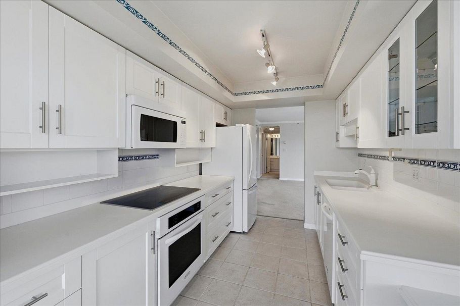 901 2988 Alder Street Vancouver, BC - 18
