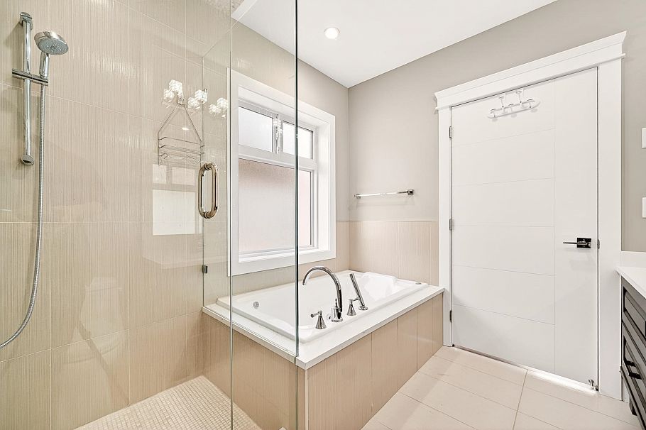 8068 Haig Street Vancouver, BC - 14