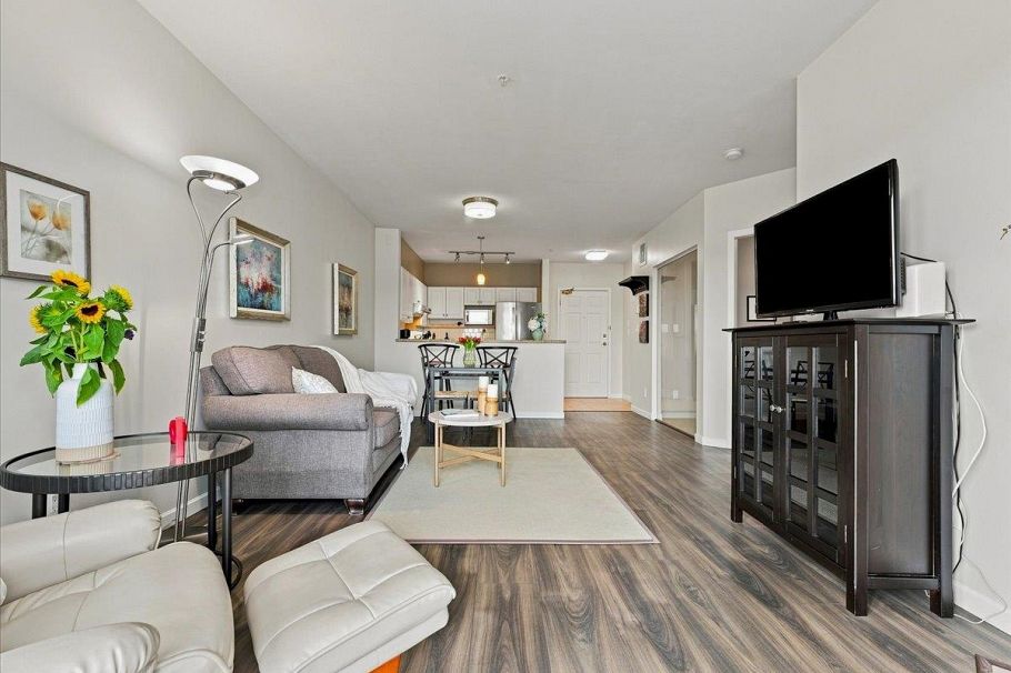 317 3629 Deercrest Drive North Vancouver, BC - 8