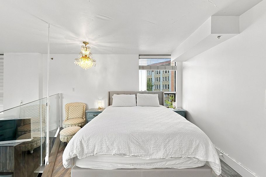 311 1 E Cordova Street Vancouver, BC - 9