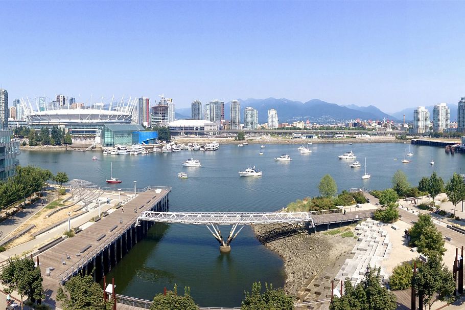38 Athletes Way Vancouver, BC - 1