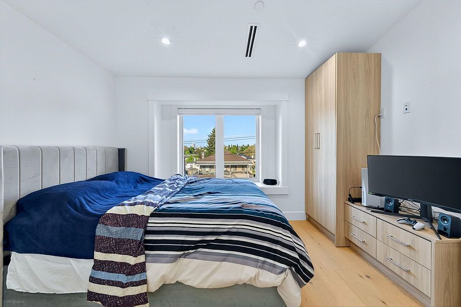 4990 Sherbrooke Street Vancouver, BC - 15