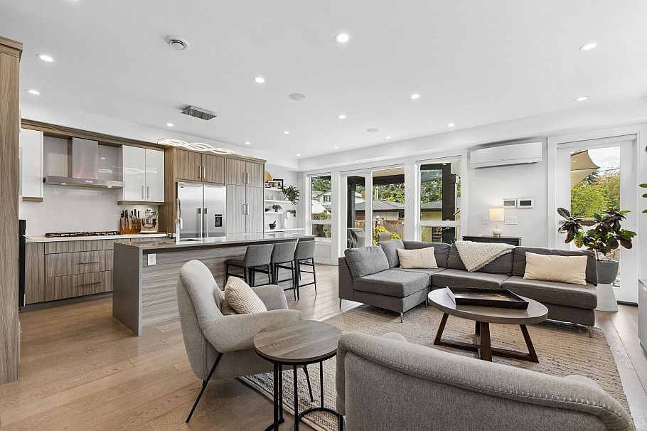 351 W 21st Street North Vancouver, BC - 16