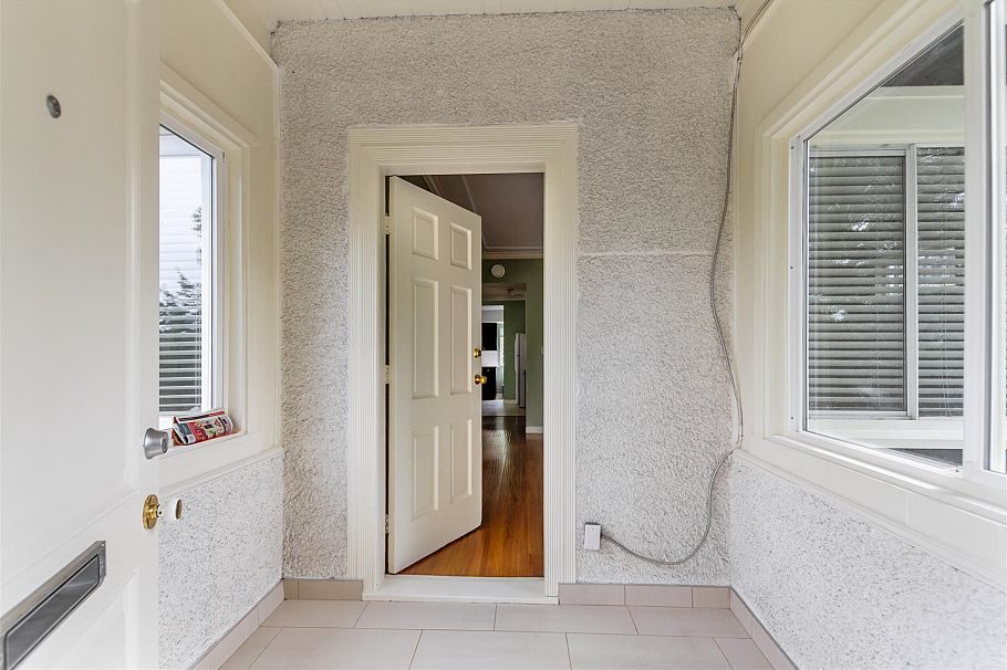 2119 E 30th Avenue Vancouver, BC - 16
