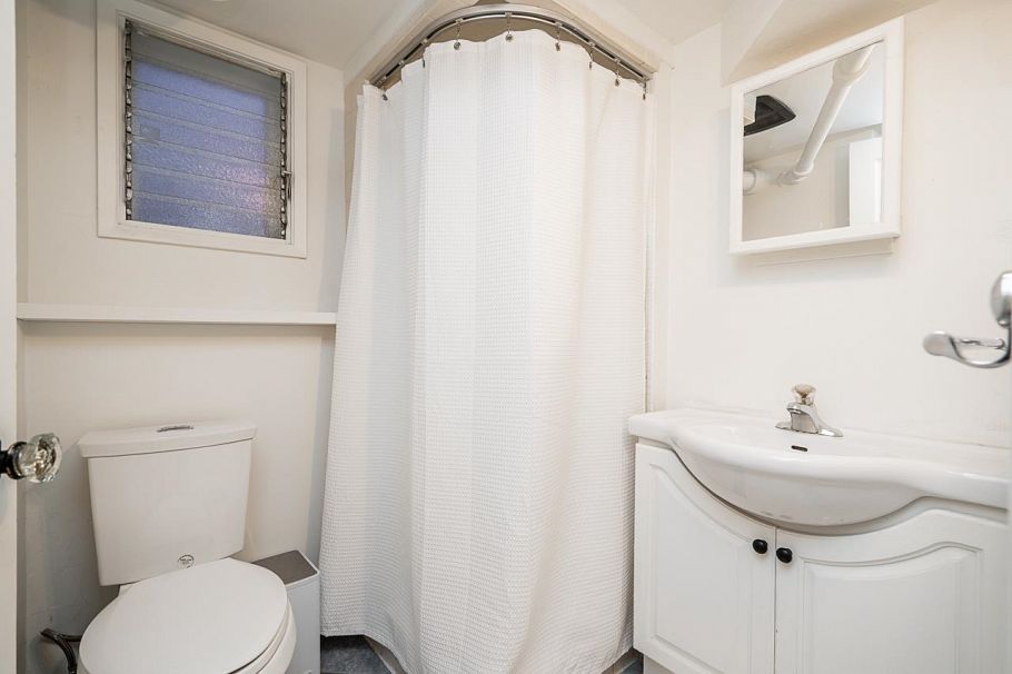 134 W 40th Avenue Vancouver, BC - 27