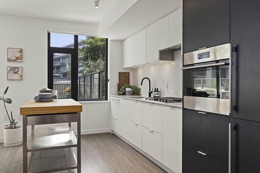 301 210 E 5th Avenue Vancouver, BC - 8