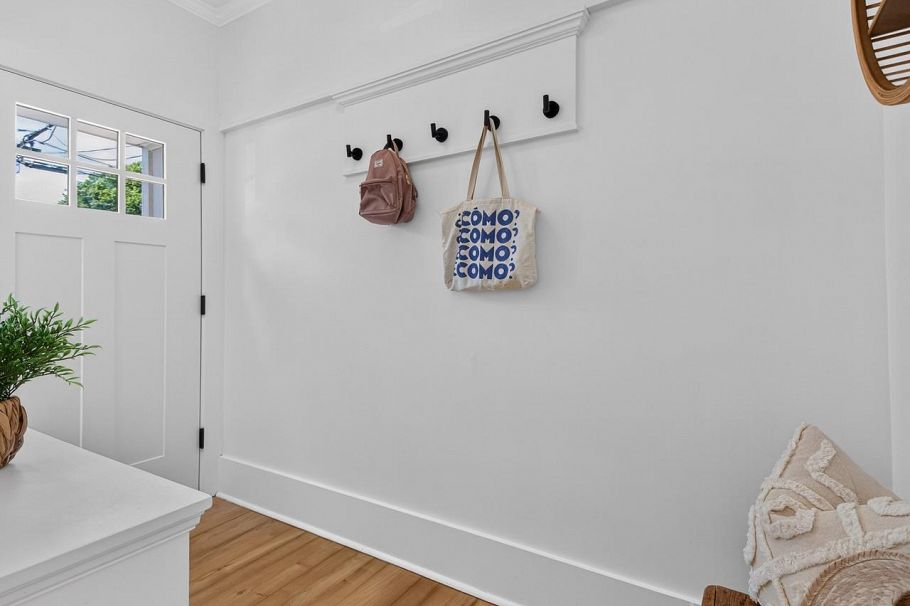 3730 Windsor Street Vancouver, BC - 4