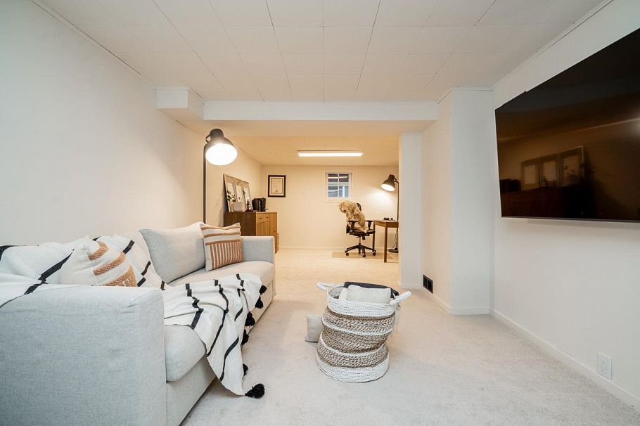 134 W 40th Avenue Vancouver, BC - 22