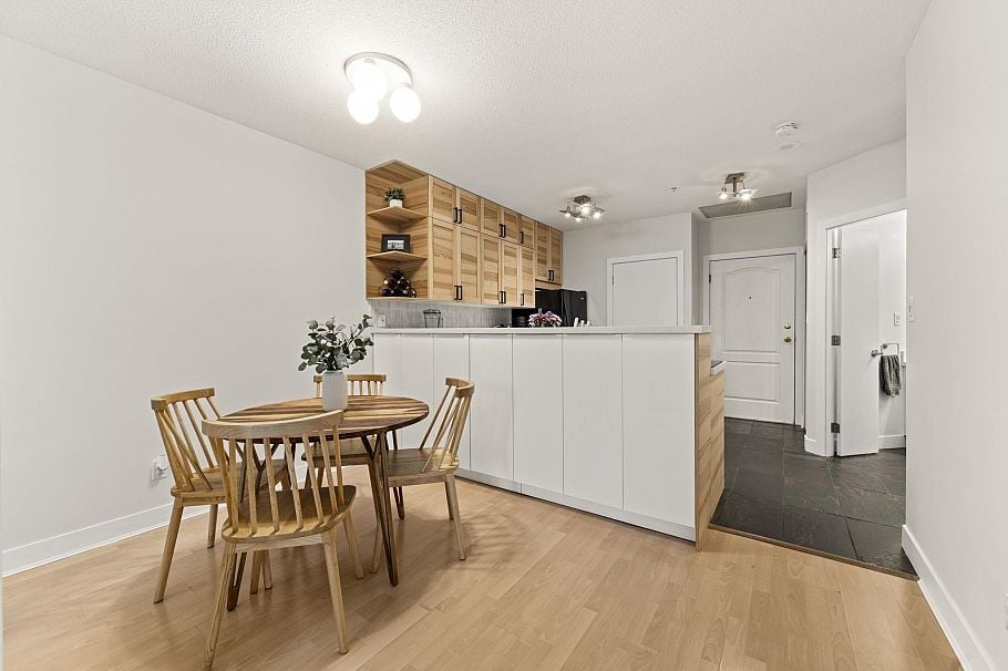 808 1177 Hornby Street Vancouver, BC - 4