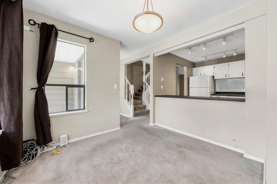 62 1930 Cedar Village Crescent North Vancouver, BC - 6