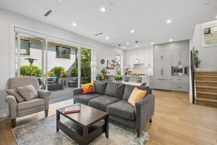 3535 E Georgia Street Vancouver, BC - 7