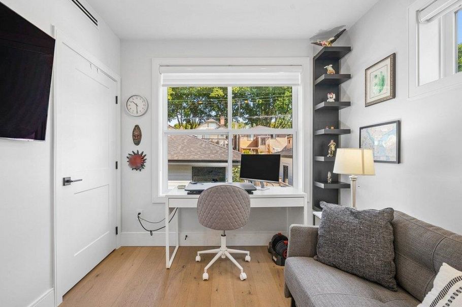 3535 E Georgia Street Vancouver, BC - 21