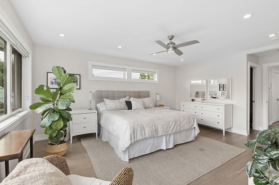 351 W 21st Street North Vancouver, BC - 22