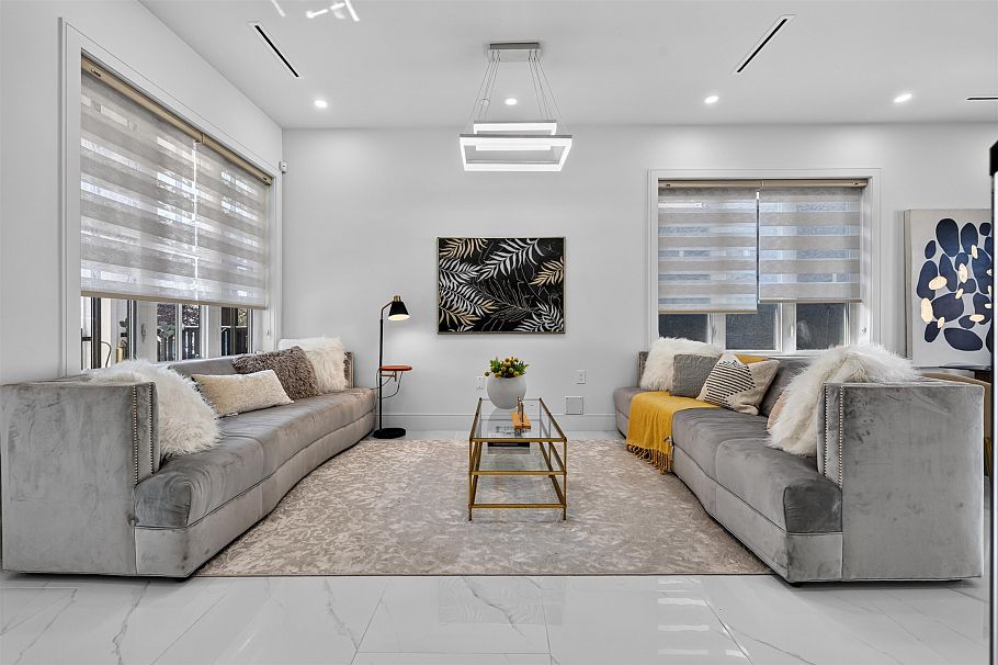425 E 56th Avenue Vancouver, BC - 6