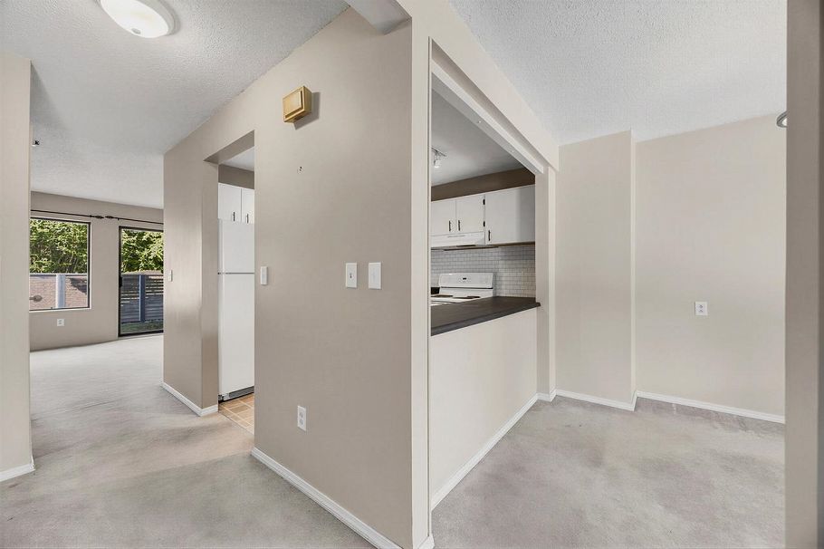 62 1930 Cedar Village Crescent North Vancouver, BC - 7