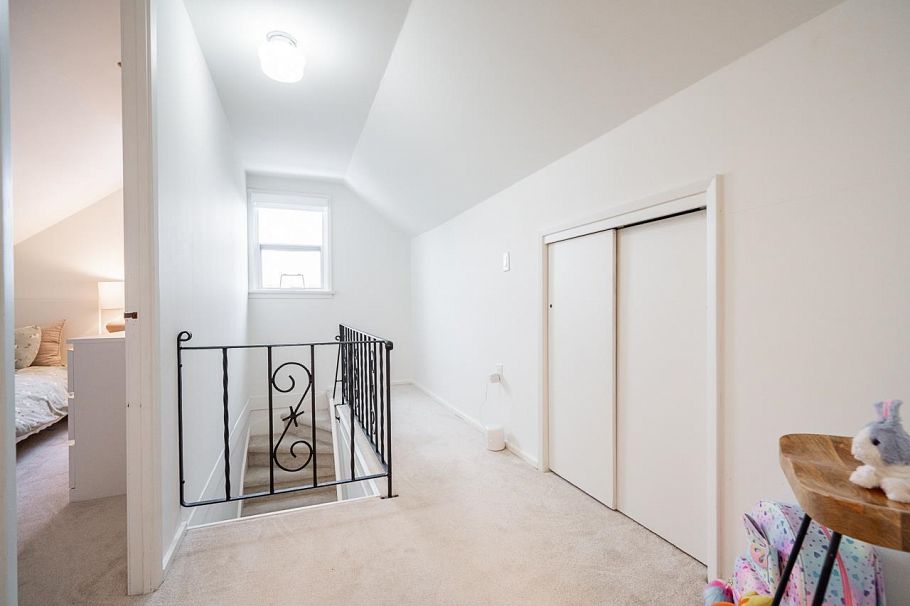134 W 40th Avenue Vancouver, BC - 18