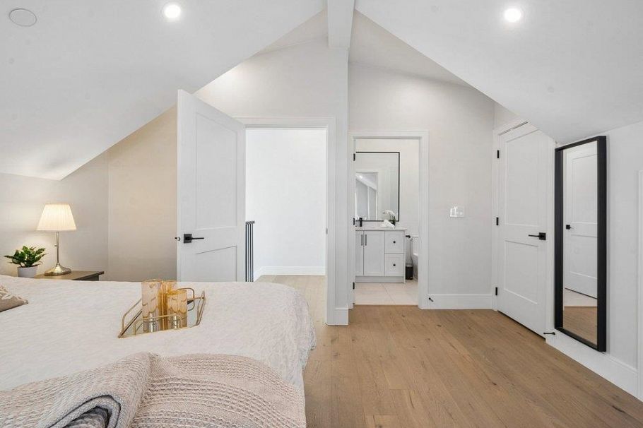 3535 E Georgia Street Vancouver, BC - 17