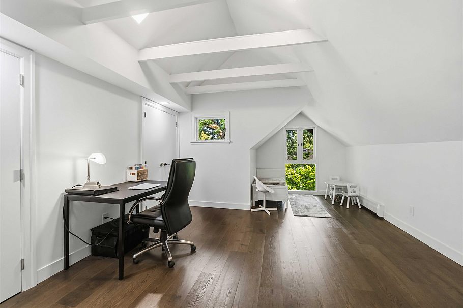 1188 Laurier Avenue Vancouver, BC - 21