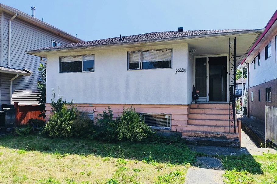 3356 William Street Vancouver, BC - 1