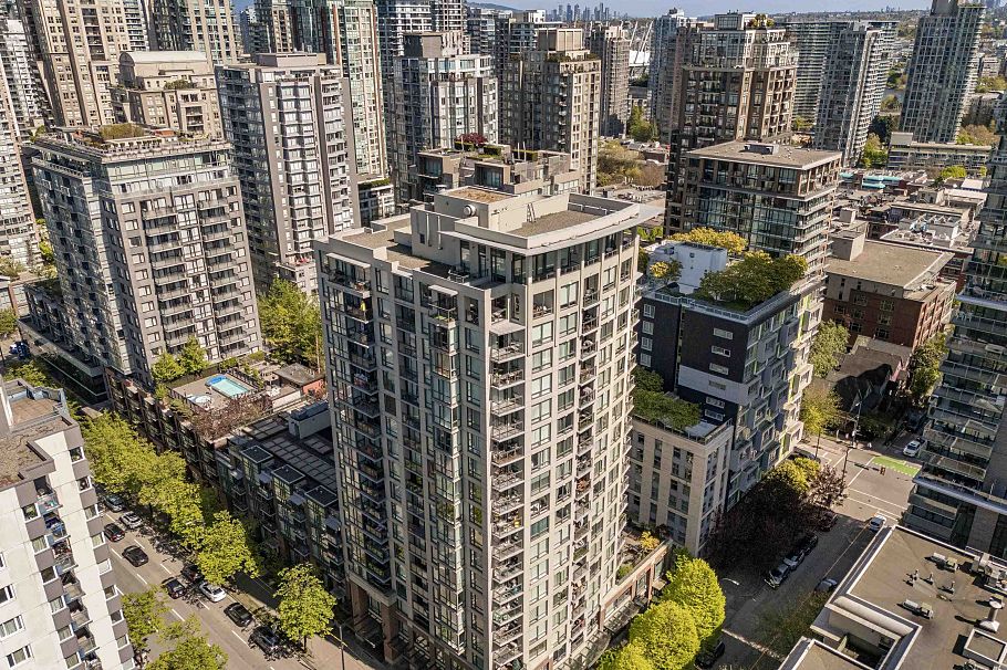 PH10 1082 Seymour Street Vancouver, BC - 1