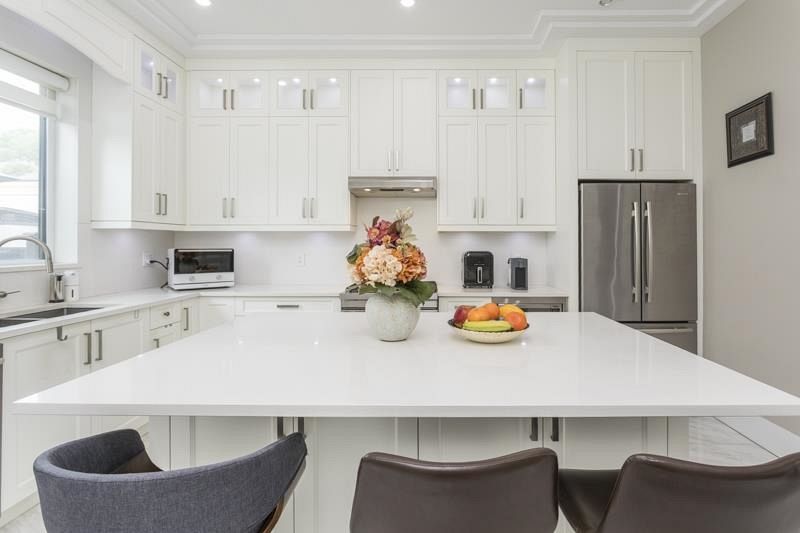 8559 Montcalm Street Vancouver, BC - 11