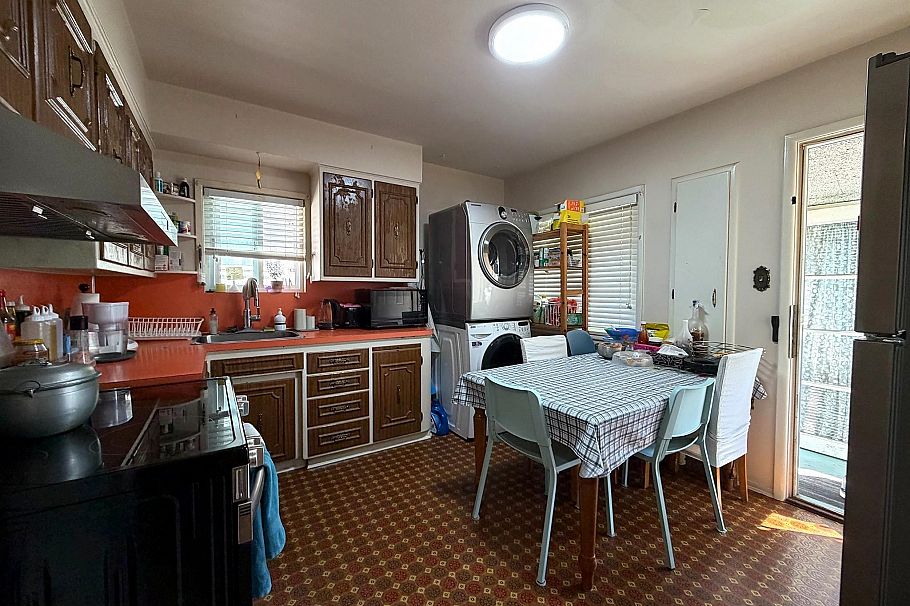 374 E 54th Avenue Vancouver, BC - 12
