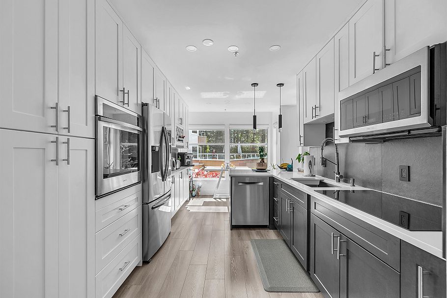 8 2425 Edgemont Boulevard North Vancouver, BC - 15