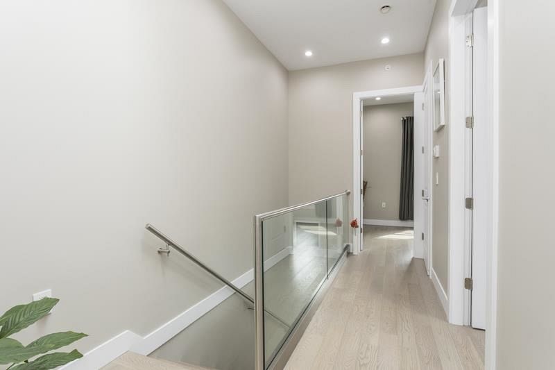 8559 Montcalm Street Vancouver, BC - 15