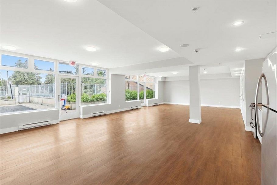 512 298 E 11th Avenue Vancouver, BC - 29