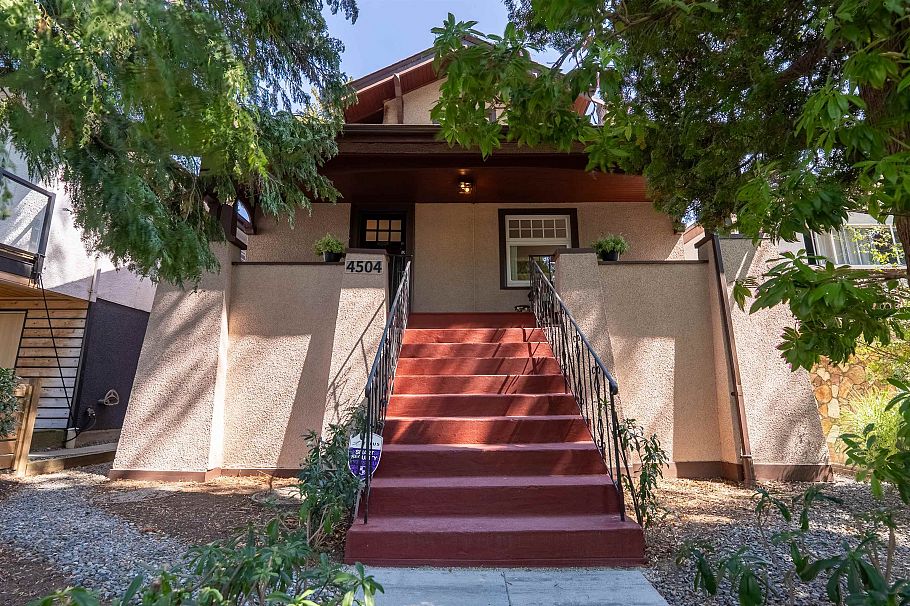 4504 Beatrice Street Vancouver, BC - 1