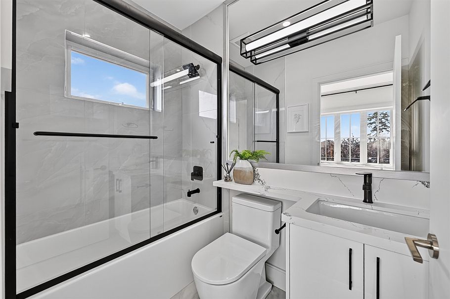 425 E 56th Avenue Vancouver, BC - 25
