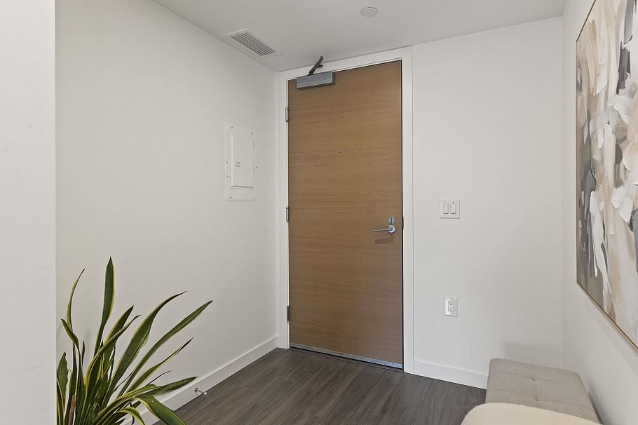 301 210 E 5th Avenue Vancouver, BC - 20