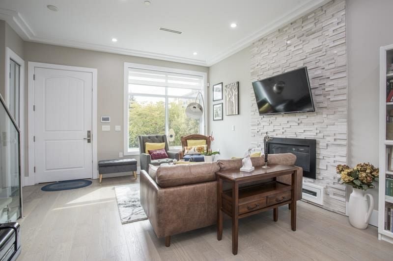 8559 Montcalm Street Vancouver, BC - 3