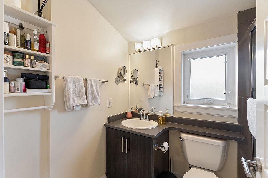 3233 Grant Street Vancouver, BC - 28
