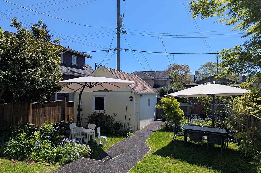 134 W 40th Avenue Vancouver, BC - 31