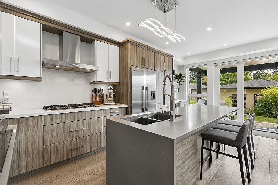 351 W 21st Street North Vancouver, BC - 19
