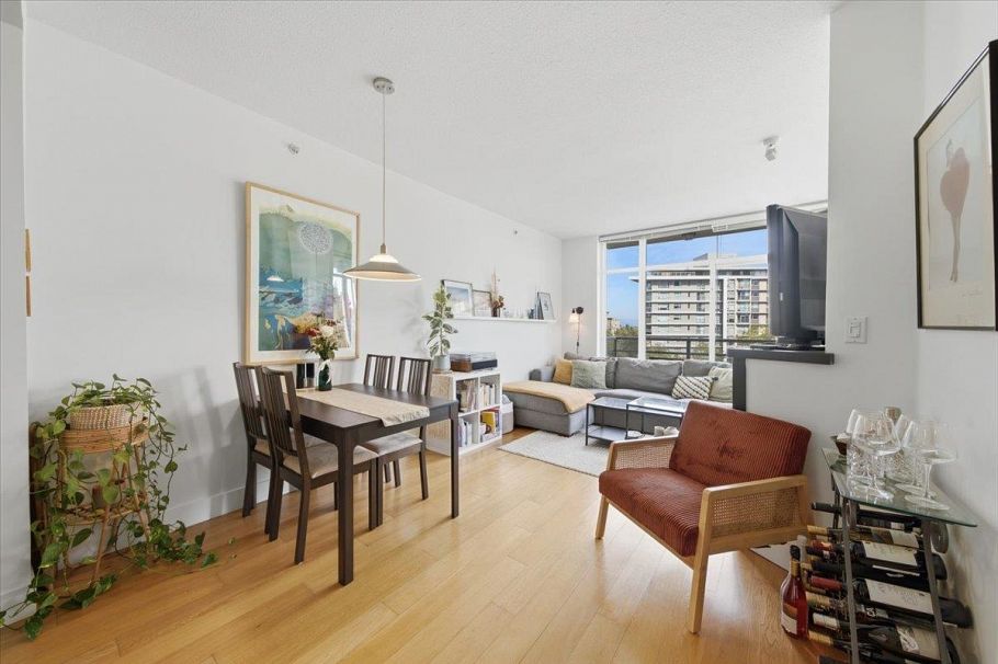 512 298 E 11th Avenue Vancouver, BC - 10