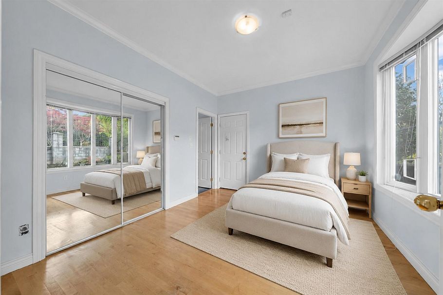 213 W 28th Street North Vancouver, BC - 12